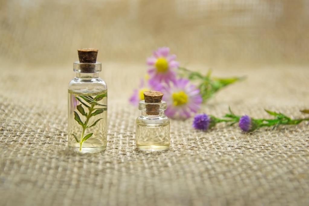 Aromatherapy oils and flowers